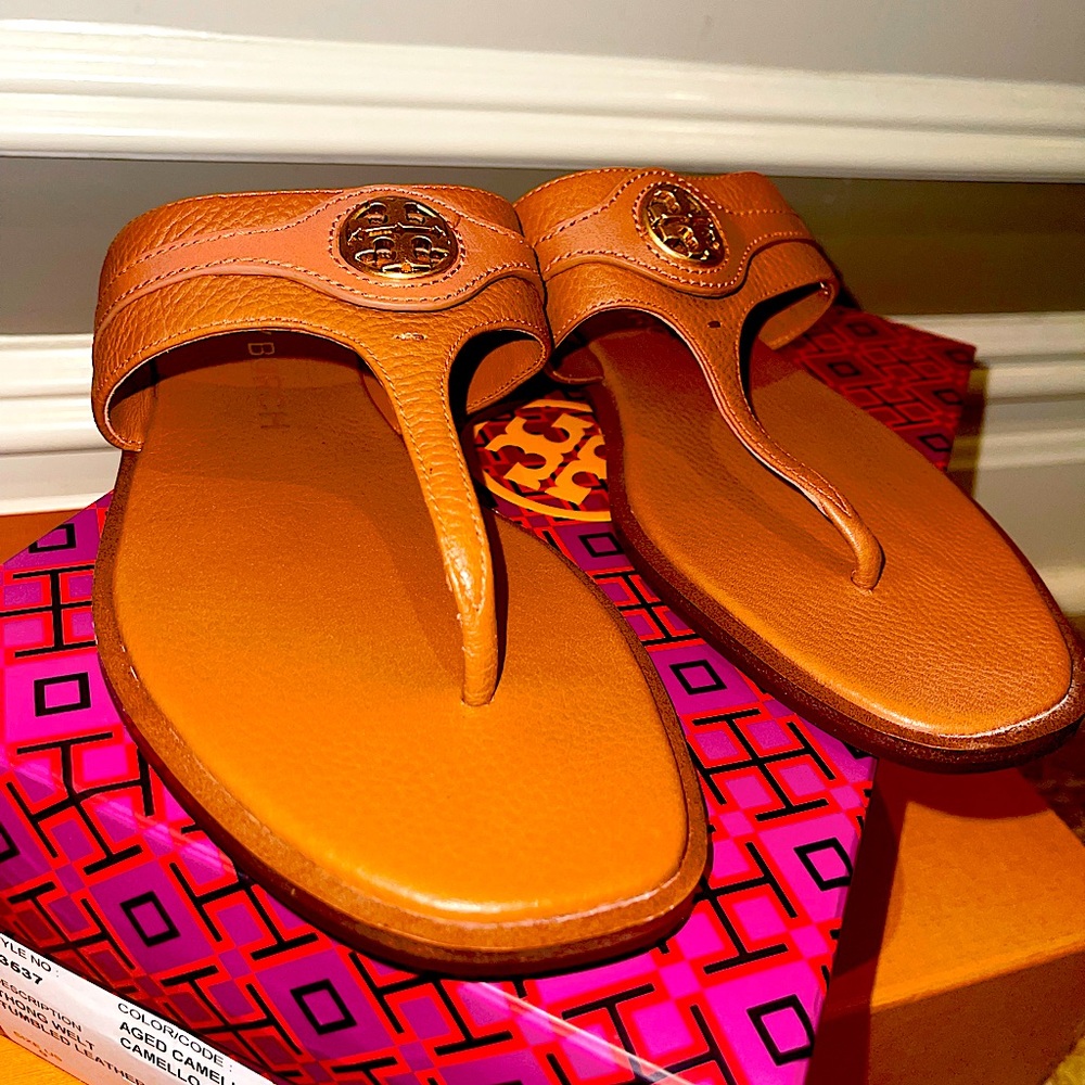 Tory Burch Thong Welt Sandals Flats
